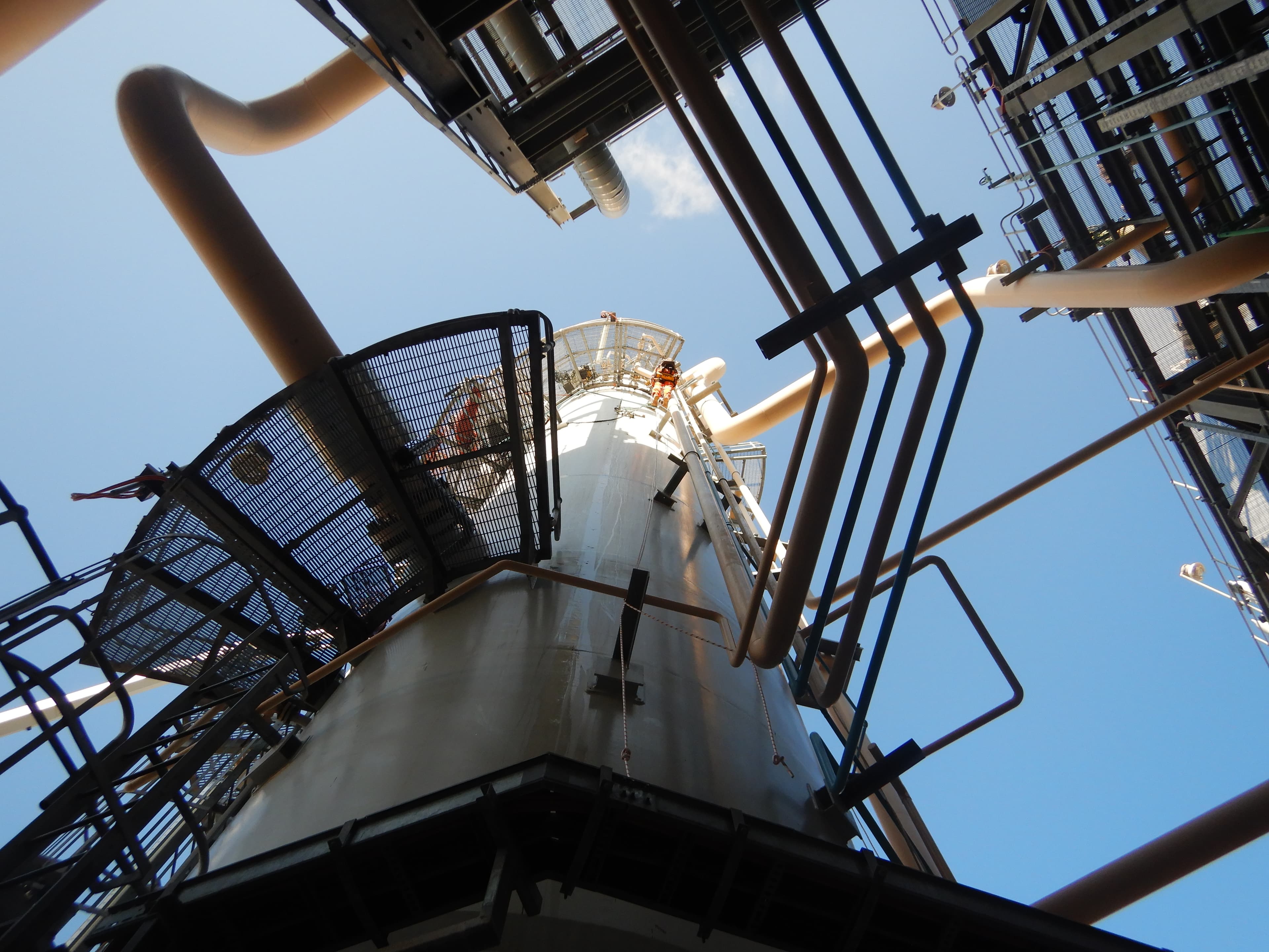 CO₂ absorber access setup during inspection